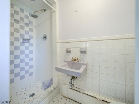 331 W Frech Avenue Manville NJ 08835