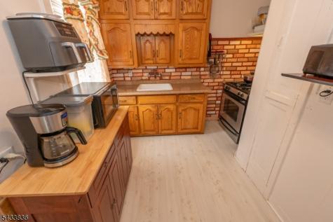126 W Curtis Street Linden NJ 07036