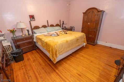126 W Curtis Street Linden NJ 07036