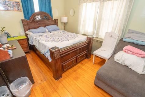126 W Curtis Street Linden NJ 07036