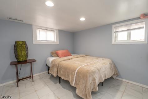126 W Curtis Street Linden NJ 07036