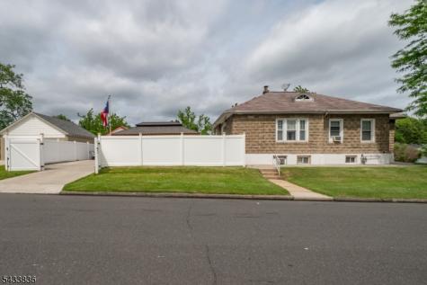 126 W Curtis Street Linden NJ 07036