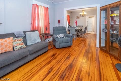 126 W Curtis Street Linden NJ 07036