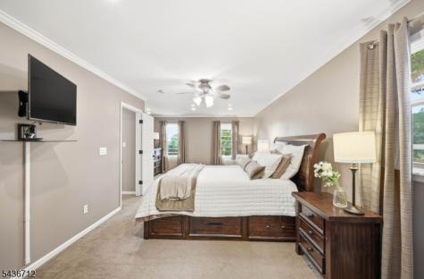 13 Highview Trail Jefferson NJ 07885