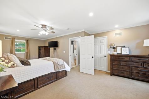 13 Highview Trail Jefferson NJ 07885