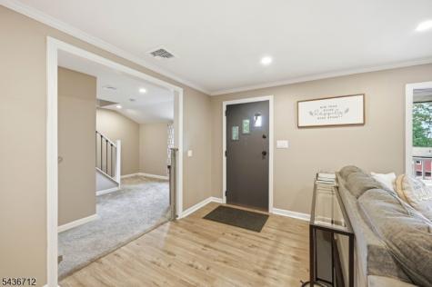 13 Highview Trail Jefferson NJ 07885