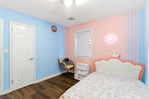 246 E 2nd Avenue Roselle NJ 07203