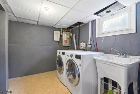246 E 2nd Avenue Roselle NJ 07203