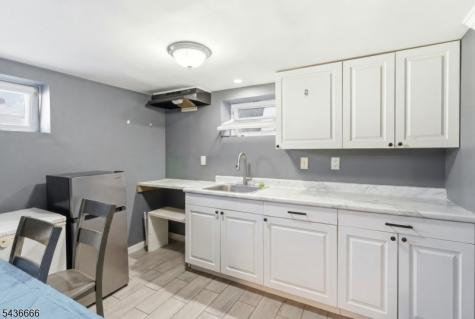 246 E 2nd Avenue Roselle NJ 07203