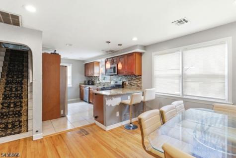 246 E 2nd Avenue Roselle NJ 07203