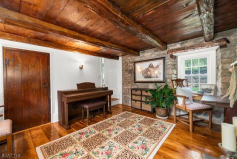 37 Brookville Hollow Road Delaware NJ 08559