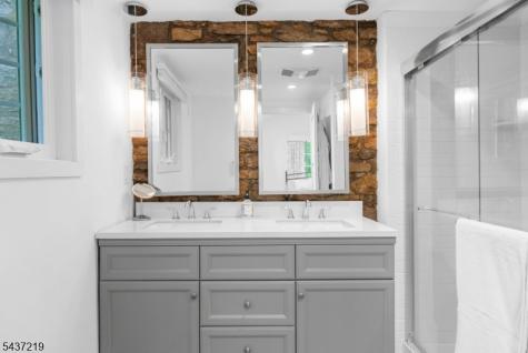 37 Brookville Hollow Road Delaware NJ 08559