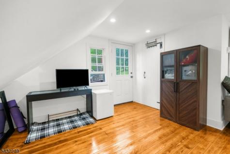 37 Brookville Hollow Road Delaware NJ 08559