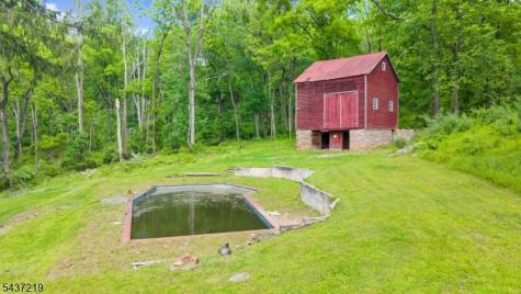 37 Brookville Hollow Road Delaware NJ 08559