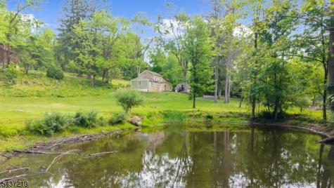 37 Brookville Hollow Road Delaware NJ 08559