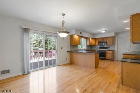 6 Pinewood Lane Warren NJ 07059