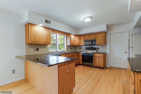 6 Pinewood Lane Warren NJ 07059
