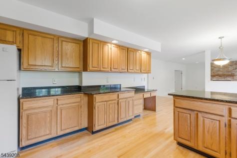 6 Pinewood Lane Warren NJ 07059