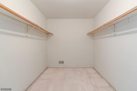 6 Pinewood Lane Warren NJ 07059