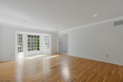 6 Pinewood Lane Warren NJ 07059