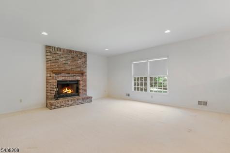 6 Pinewood Lane Warren NJ 07059