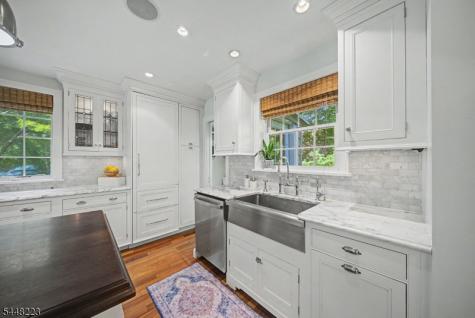 1 Warwick Road Mountain Lakes NJ 07046
