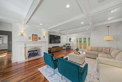 1 Warwick Road Mountain Lakes NJ 07046