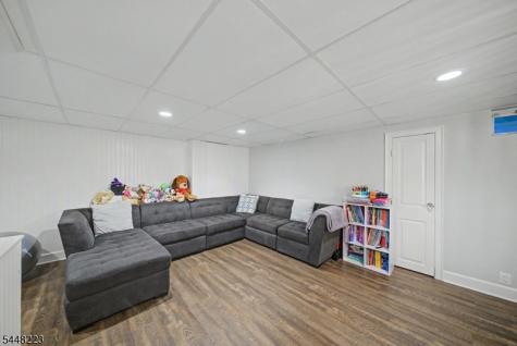 1 Warwick Road Mountain Lakes NJ 07046