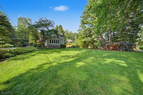 1 Warwick Road Mountain Lakes NJ 07046