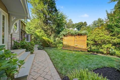 1 Warwick Road Mountain Lakes NJ 07046