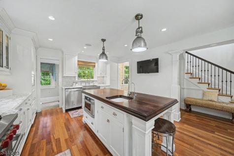 1 Warwick Road Mountain Lakes NJ 07046