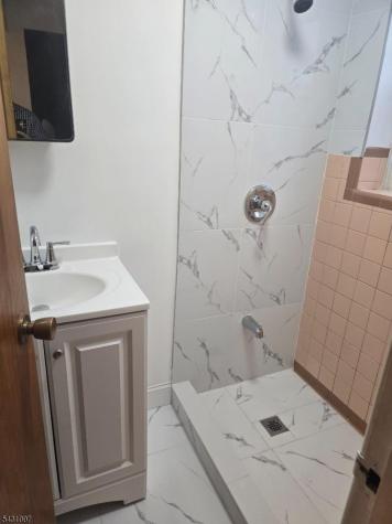 35 E 36th Street Paterson NJ 07514