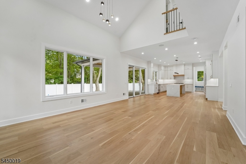 54 Martin Road Livingston NJ 07039
