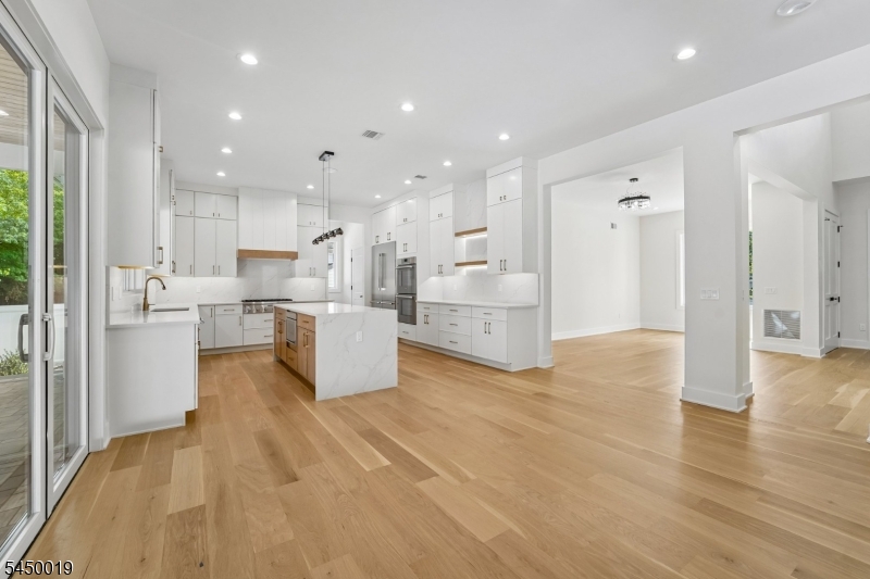 54 Martin Road Livingston NJ 07039