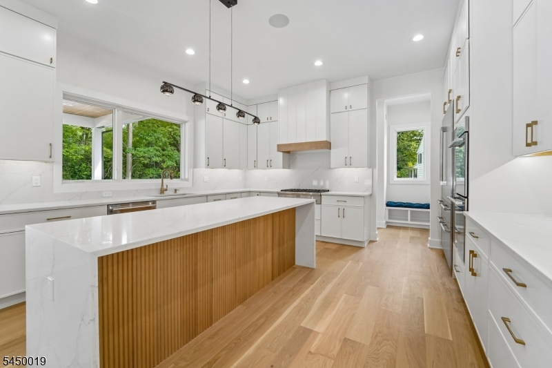 54 Martin Road Livingston NJ 07039