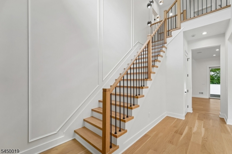 54 Martin Road Livingston NJ 07039