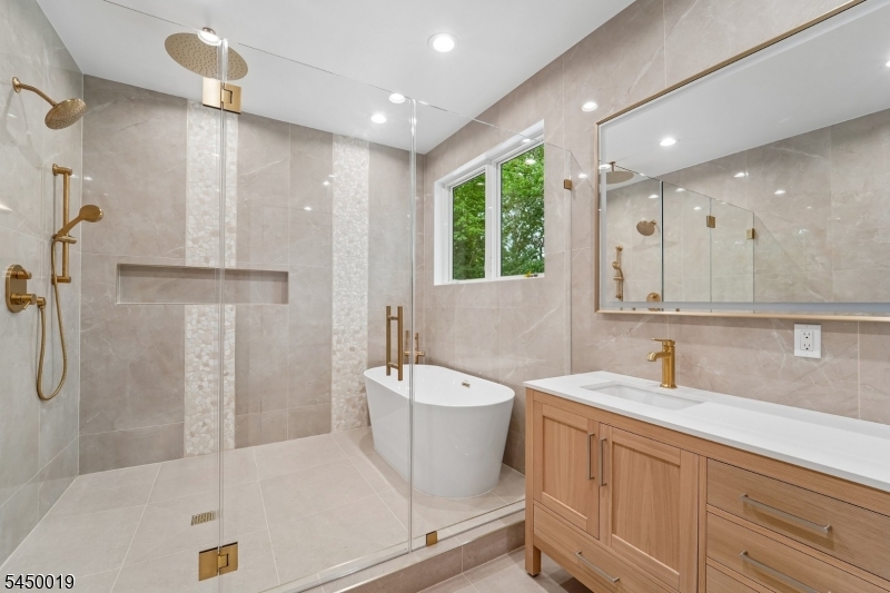 54 Martin Road Livingston NJ 07039