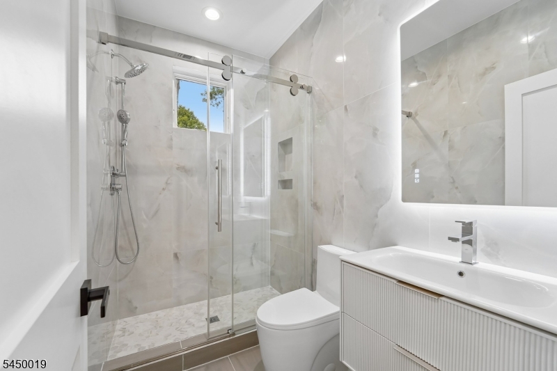 54 Martin Road Livingston NJ 07039