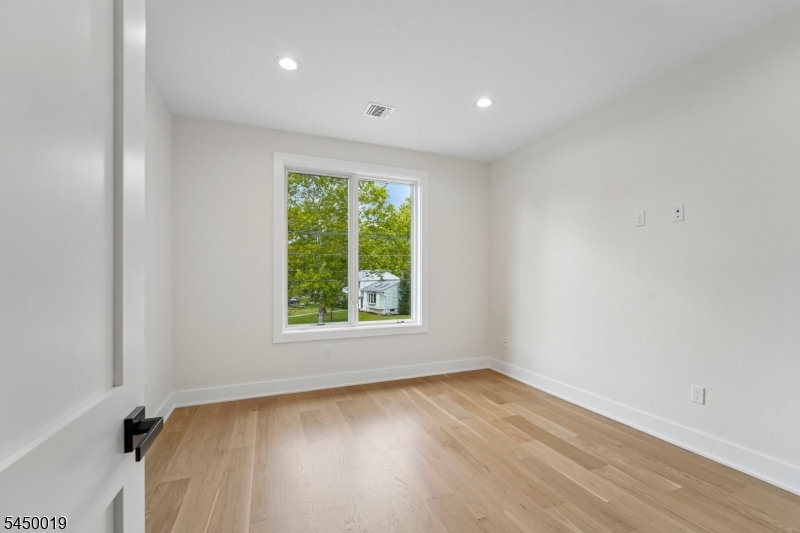 54 Martin Road Livingston NJ 07039