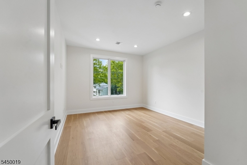 54 Martin Road Livingston NJ 07039