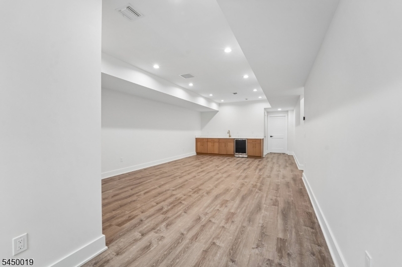 54 Martin Road Livingston NJ 07039
