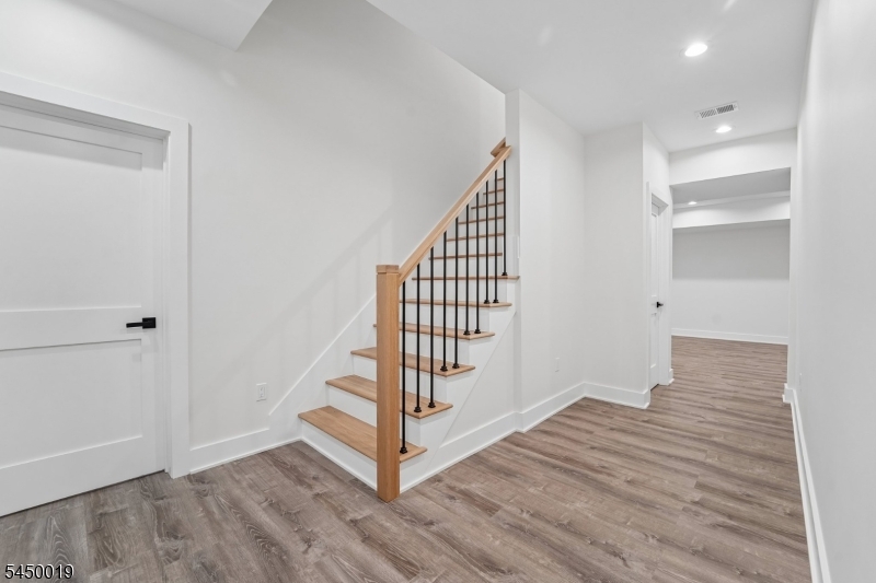 54 Martin Road Livingston NJ 07039