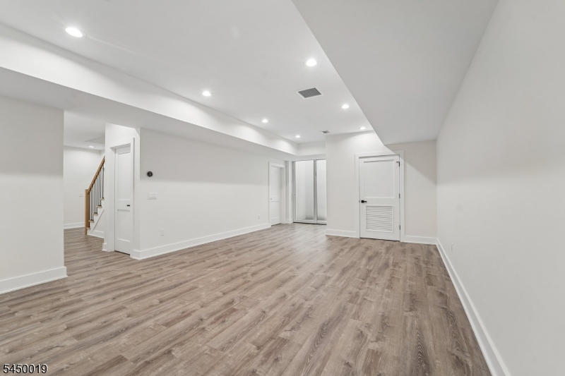 54 Martin Road Livingston NJ 07039