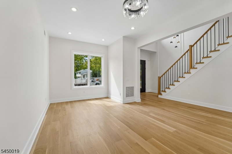 54 Martin Road Livingston NJ 07039
