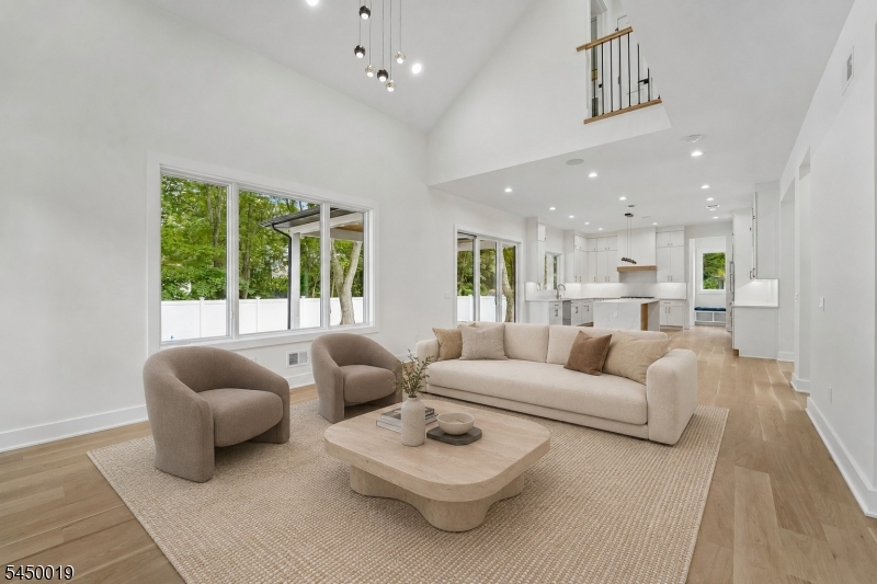 54 Martin Road Livingston NJ 07039