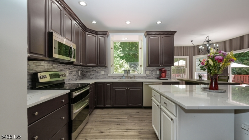 26 Stonehedge Drive Hardyston NJ 07460