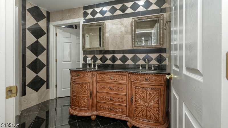 26 Stonehedge Drive Hardyston NJ 07460