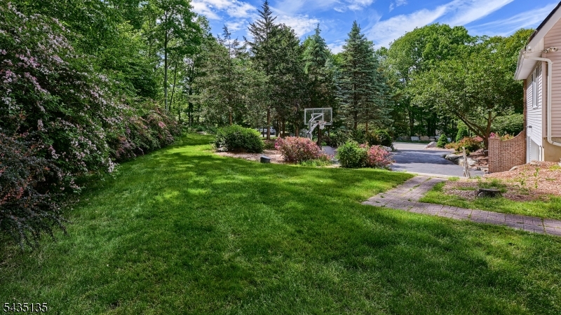 26 Stonehedge Drive Hardyston NJ 07460