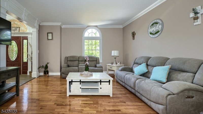 26 Stonehedge Drive Hardyston NJ 07460