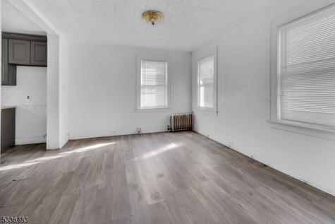 184 Sunset Avenue Newark NJ 07106